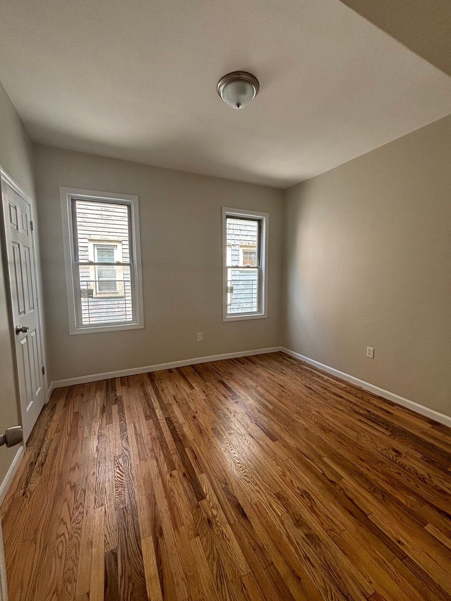 Building Photo - 843 S 18th St