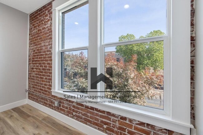Building Photo - 151 S K St