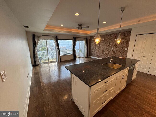 Building Photo - 1022 Fairmount Ave