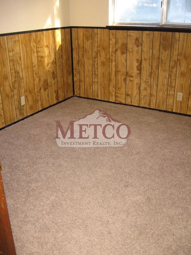 Building Photo - Darling 3 bedroom Springfield Home