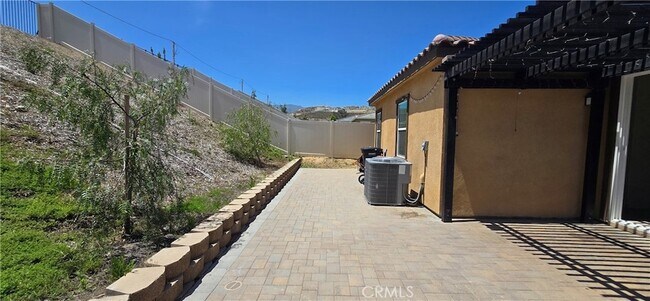 Building Photo - 4688 Florence Dr