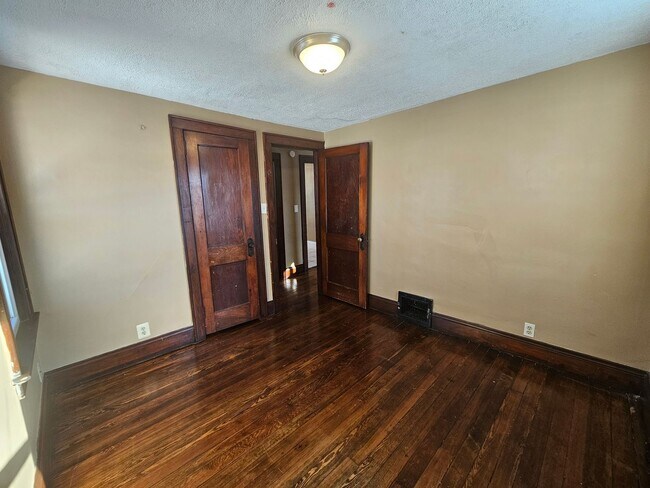 Building Photo - 3-bedroom 1-bath home 44314