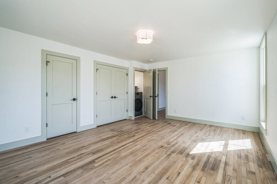 Building Photo - 937 Las Juntas St