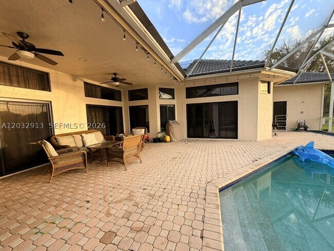 Building Photo - 4999 Chardonnay Dr