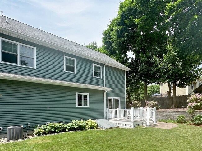 Building Photo - 37 Rumford St
