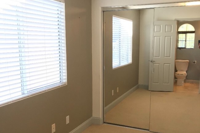 Building Photo - 11803 Summerwood Ct