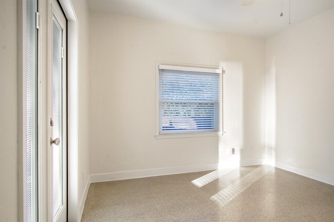 Building Photo - 1647 Lake Ella Dr