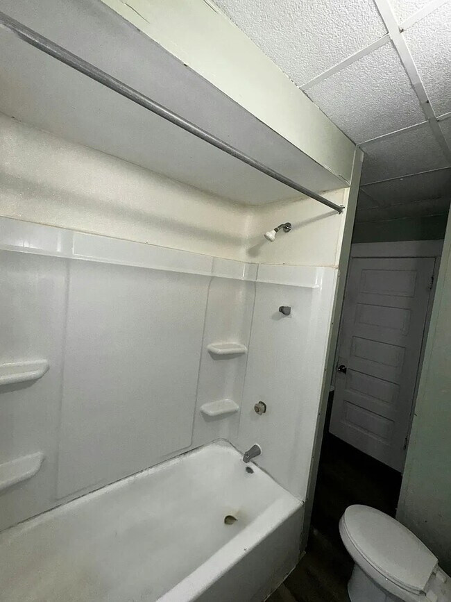 Building Photo - 1610 62nd St