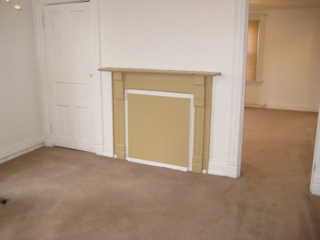 second room in front of third room - 142 George St