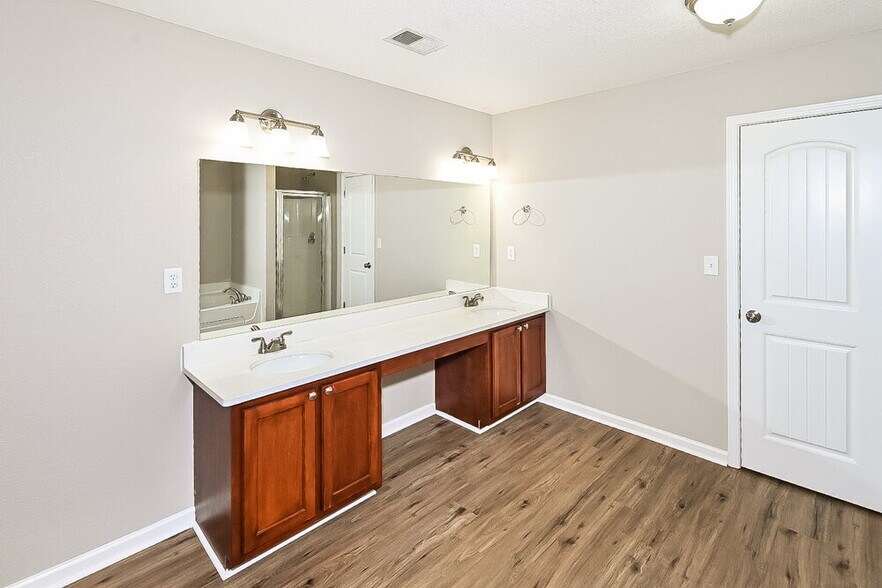 Building Photo - 4422 Oakden Ln.