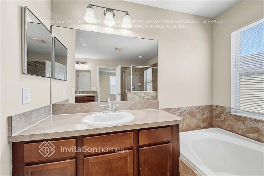 Building Photo - 1423 Tahoe Springs Ct