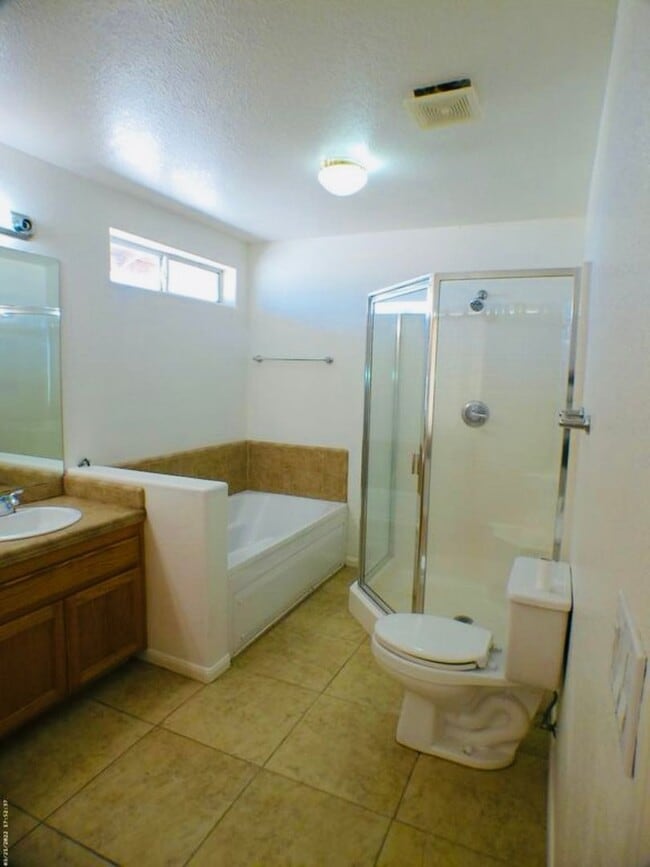 Building Photo - Large 3 bedroom home on a corner lot comin...