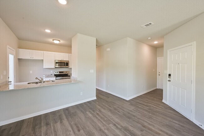 Building Photo - NO ADMIN FEE- SAVINGS OF $300.00!