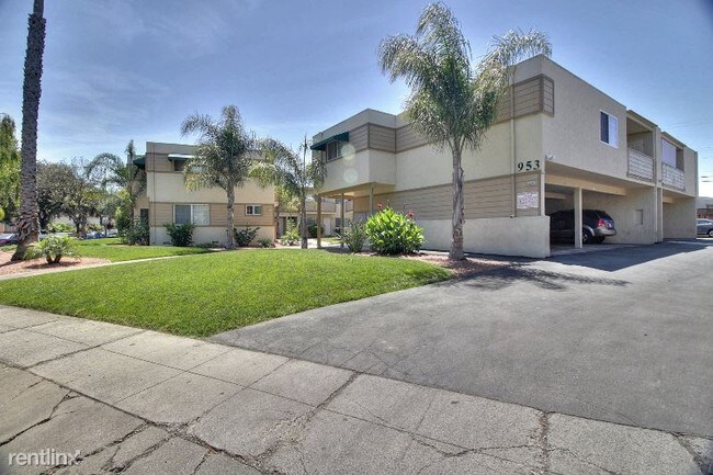 Building Photo - 953 Helen Ave