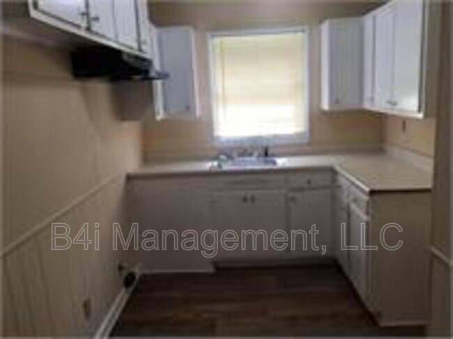 Building Photo - 1108 George Cir