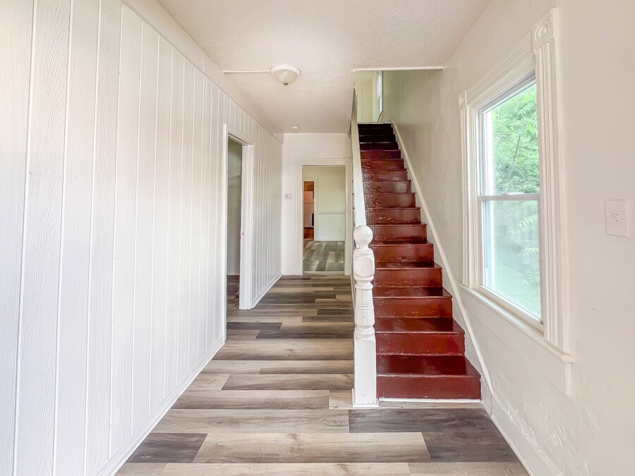 Building Photo - 1005 Maplewood Ave