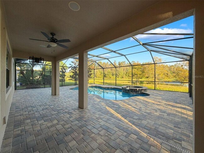 Building Photo - 10701 Laurel Vista Way