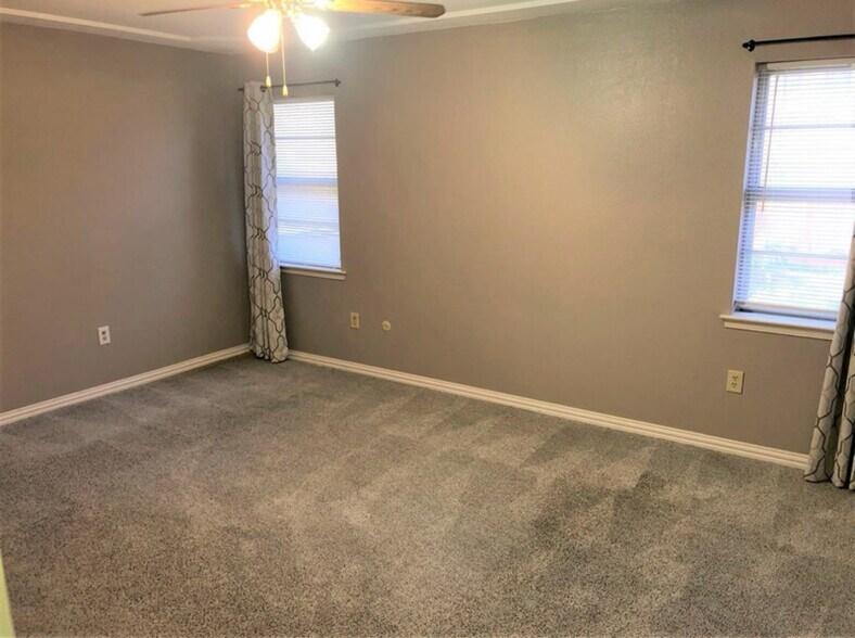 Building Photo - 901 Forest Trail Ct