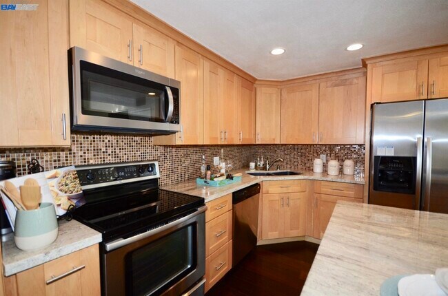 Building Photo - 3114 Heather Ridge Dr