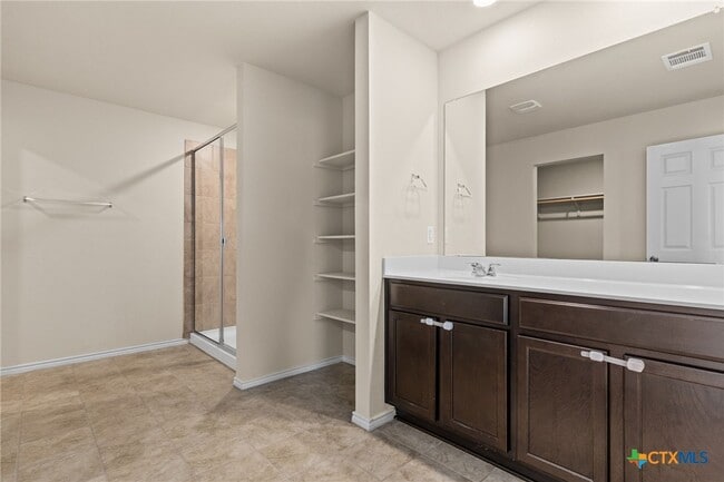 Building Photo - 9506 Kensley Rose Dr