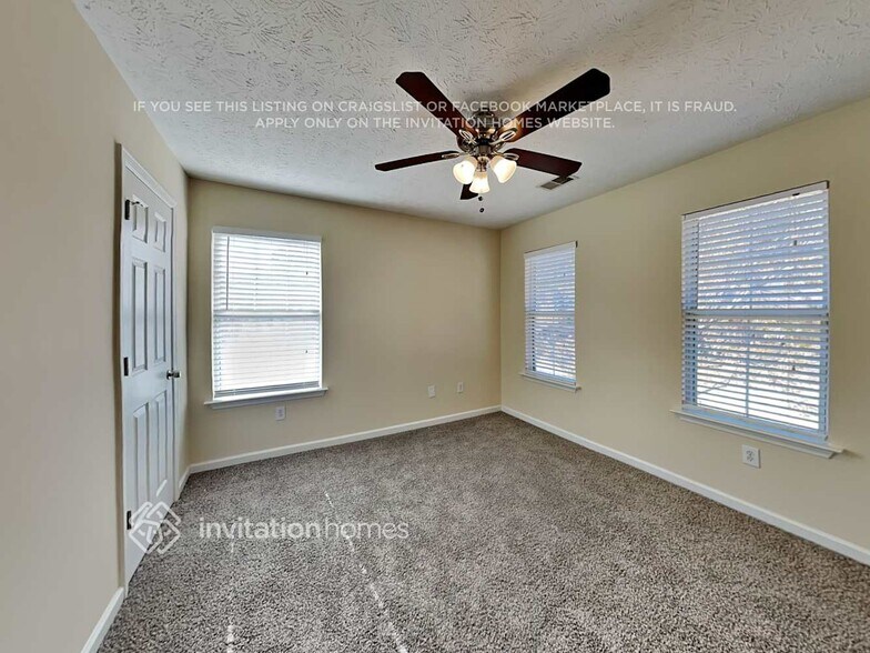 Building Photo - 4555 Duron Pl