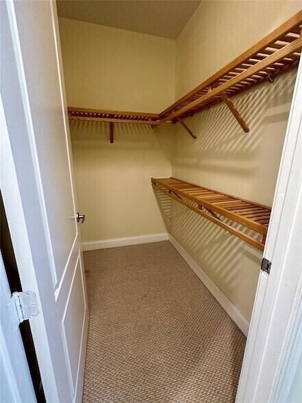 Building Photo - 1362 Bayview Dr