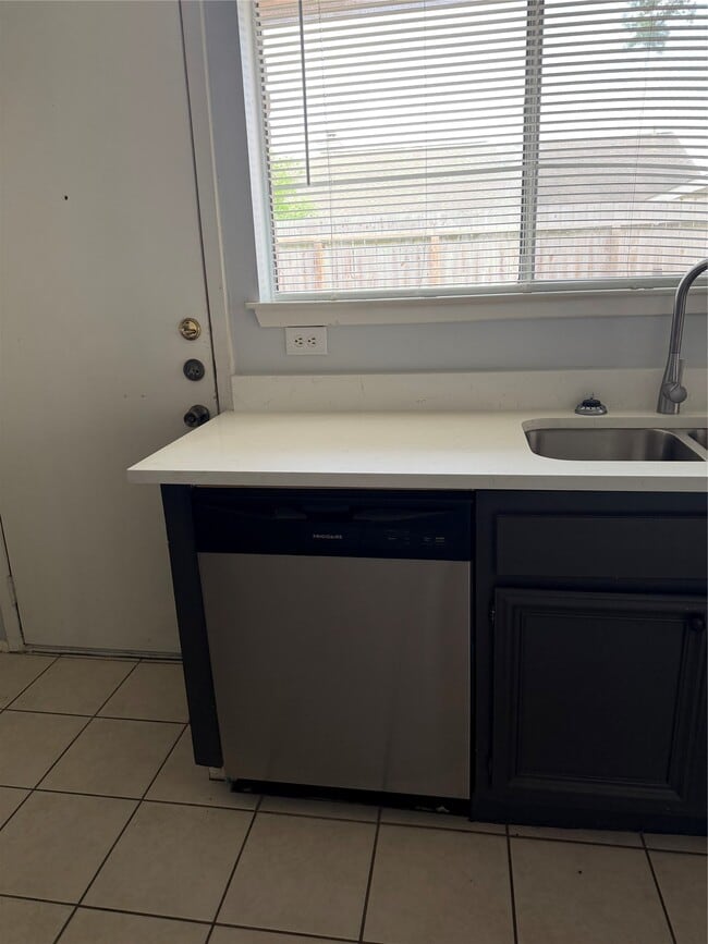 Building Photo - 22726 Leedstown Ln