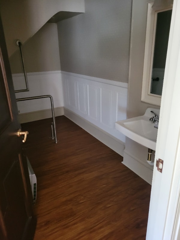 Building Photo - 4211 Lincoln Hwy