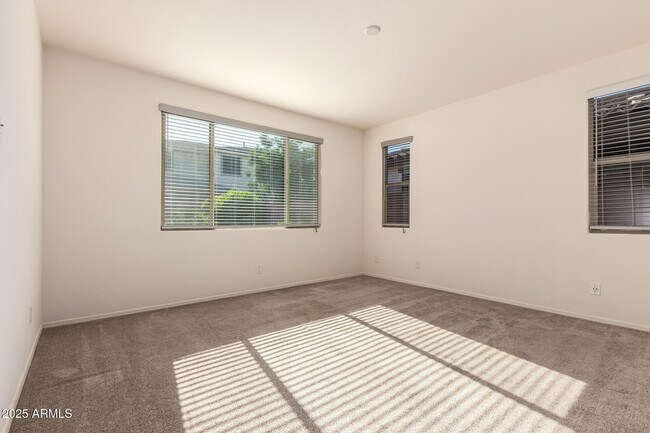 Building Photo - 7046 N 84th Dr