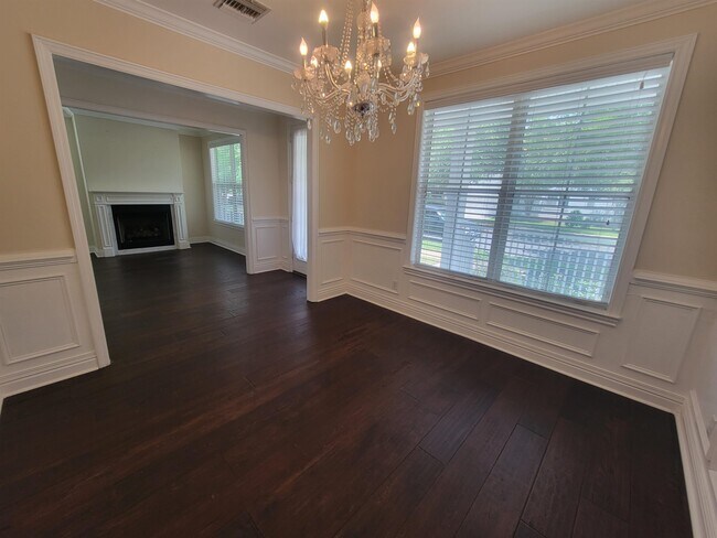 Building Photo - 3773 Overlook Dr