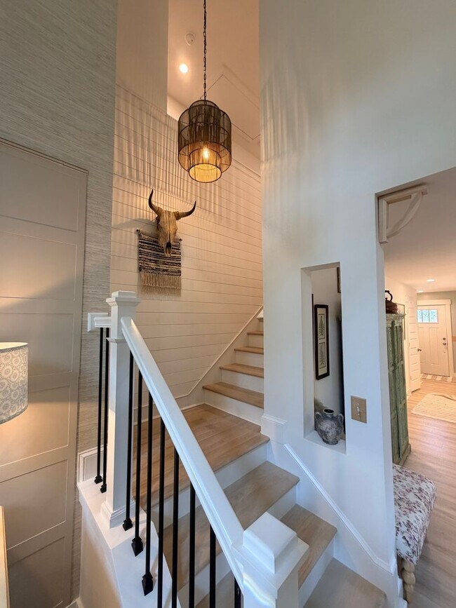 Building Photo - Four Bedroom Town Home in Old Stoney Village- Two Primary Suites
