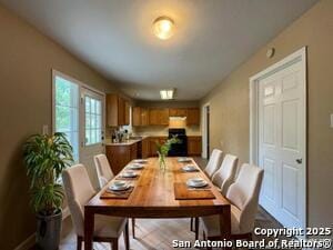 Building Photo - 243 Storeywood Dr