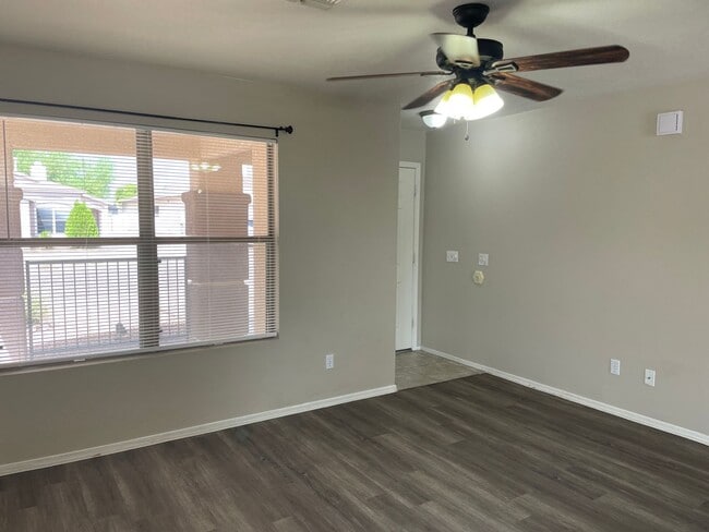 Building Photo - Rita Ranch Charmer 3Bdm 2Ba home, availabl...