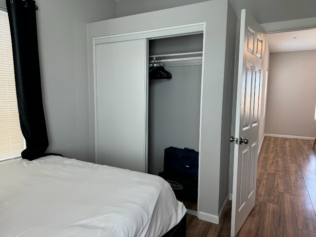 Building Photo - 532 Cesar E Chavez Pky