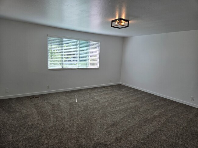 Building Photo - 3906 Boothill Cir