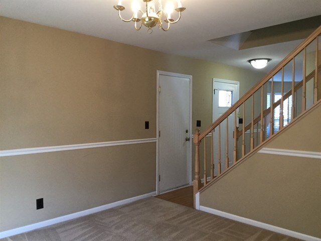 Building Photo - 13817 S Petersburg Dr