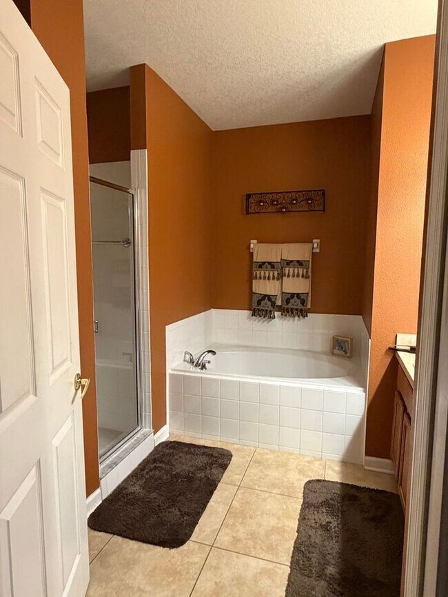 Building Photo - 7025 White Trillium Cir