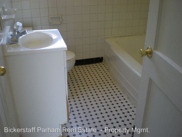 Building Photo - 2343 Manning Ave