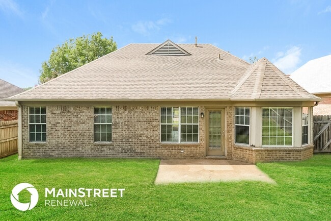 Building Photo - 1602 Far Dr