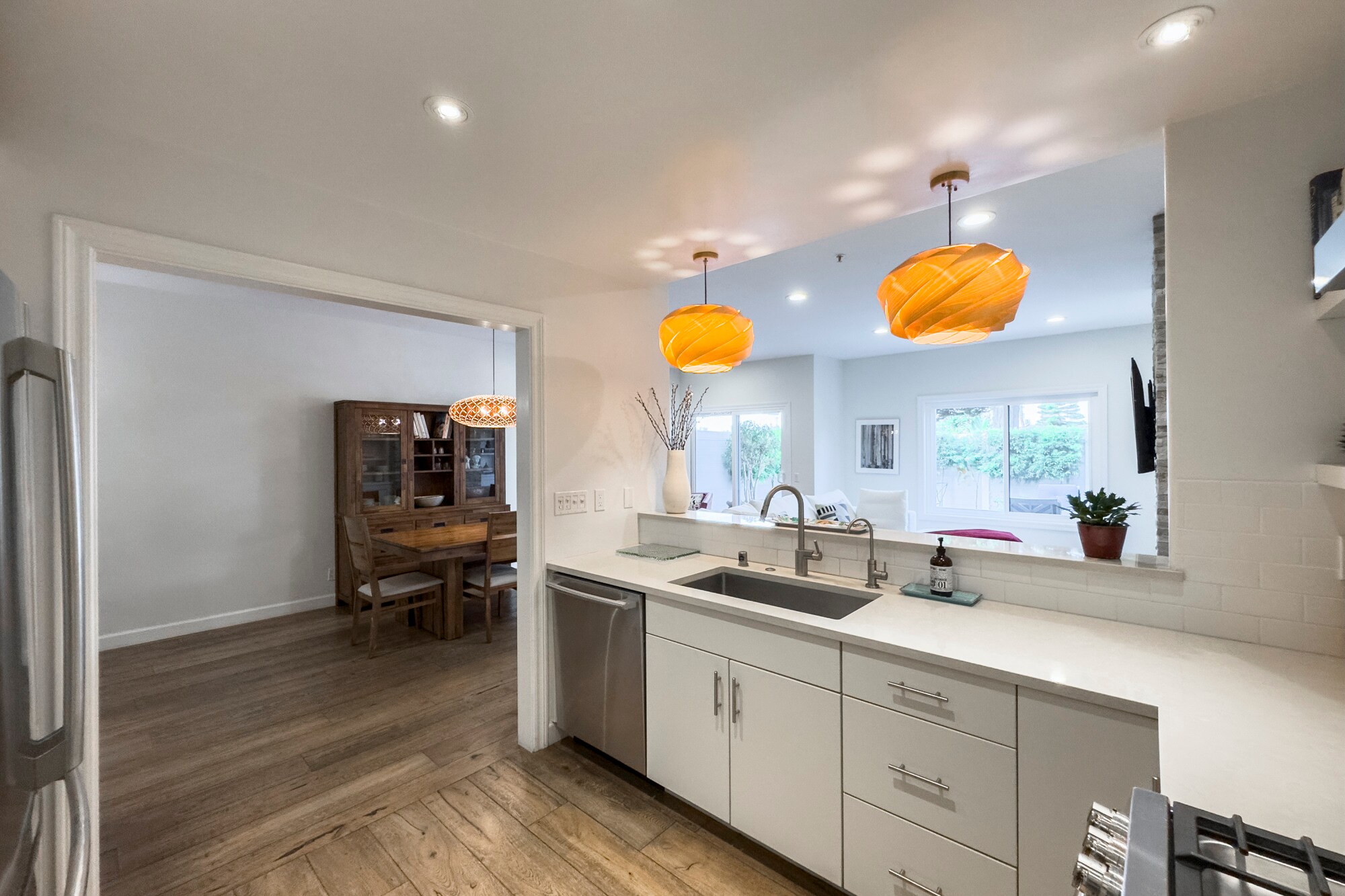 Building Photo - 4505 Carpinteria Ave