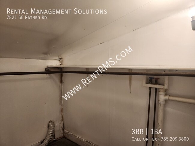 Building Photo - 7821 SE Ratner Rd