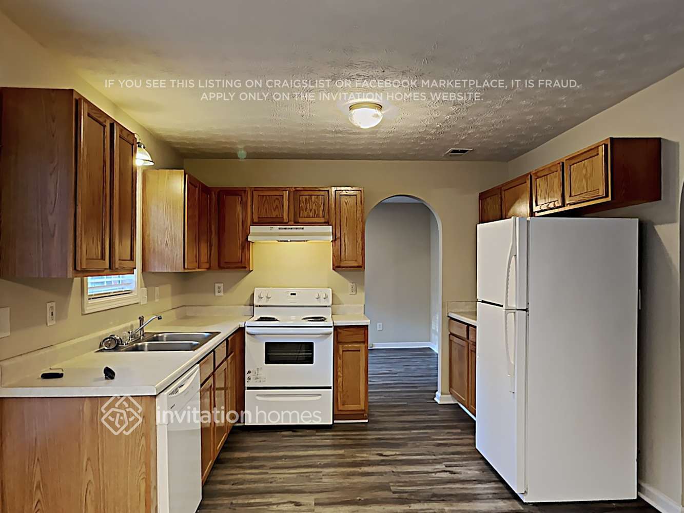 Building Photo - 3640 Garnet Way