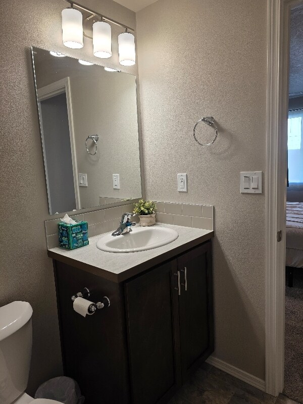 Building Photo - 600 Van Wy