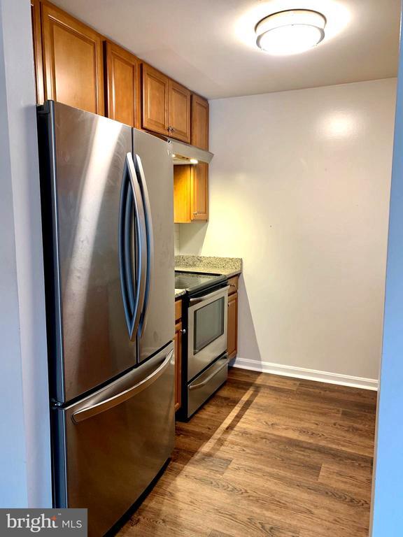 Building Photo - 102 Three Coin Way