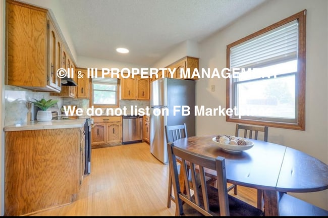 Building Photo - 1101 Jeff Cir