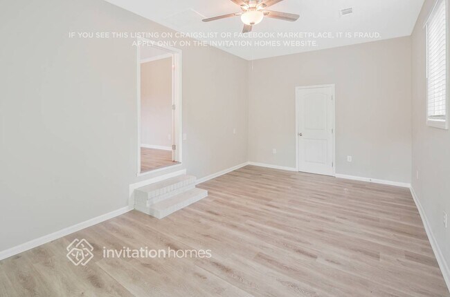 Building Photo - 5917 Olinda St