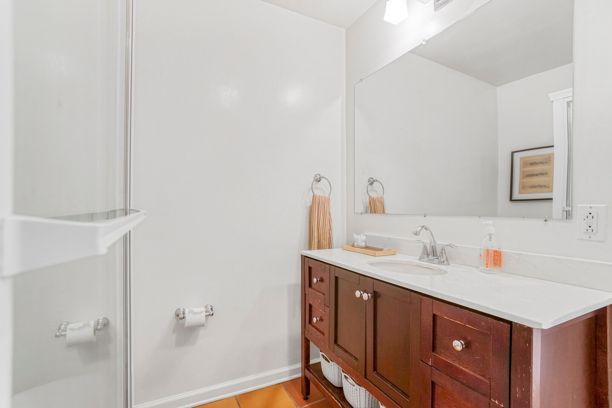 Master Bathroom - 2000 Washington Ave