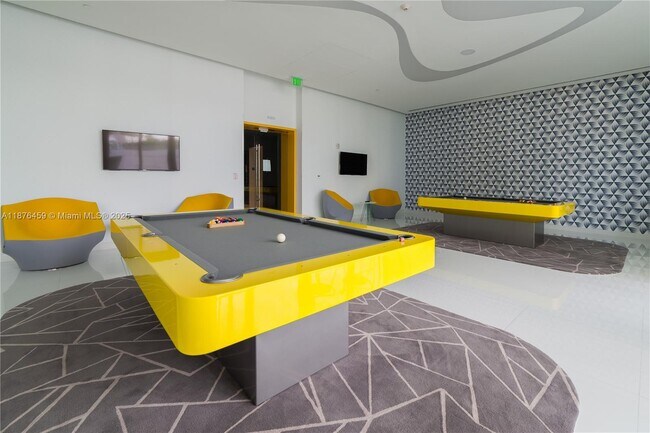 Building Photo - 501 NE 31st St