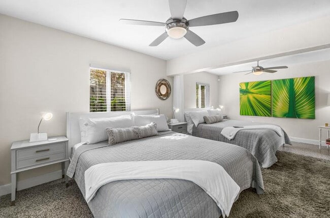 Building Photo - 3310 NE 18th St