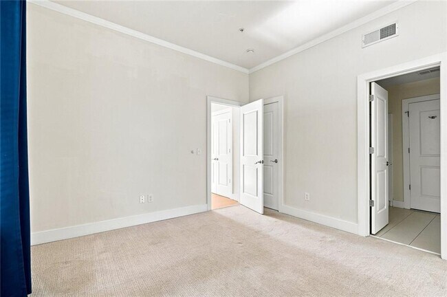 Building Photo - 933 Garrett St
